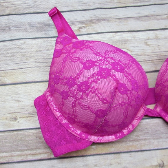 Victoria's Secret NWOT Push-Up Bra - Picture 2 of 4